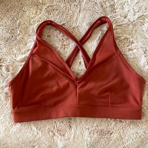 NWOT ALO Yoga Sports Bra